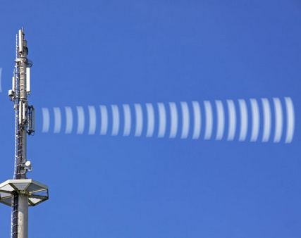 Incontro pubblico sul nuovo traliccio per le telecomunicazioni a Pavone C.se: quali rischi per la salute? Incontro pubblico sul nuovo traliccio per le telecomunicazioni a Pavone C.se: quali rischi per la salute?