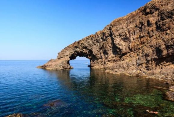Pantelleria. Il virus isolato. Pantelleria. Il virus isolato.