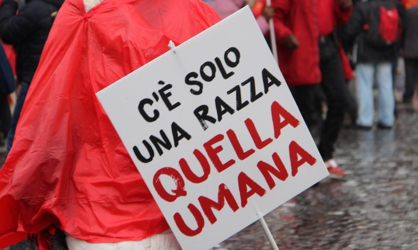 Via i razzisti da Ivrea Via i razzisti da Ivrea