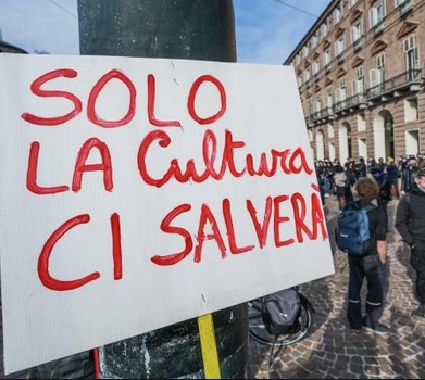 Lo spettacolo deve continuare Lo spettacolo deve continuare