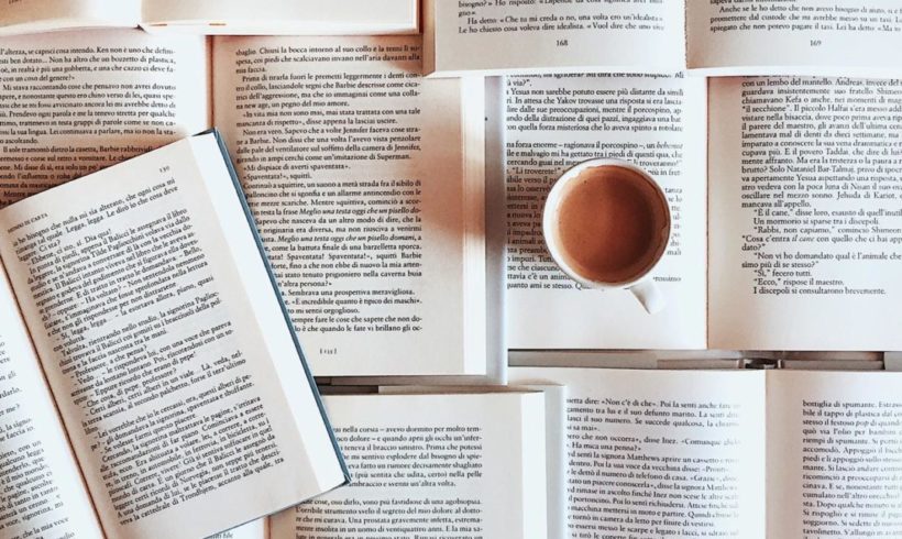 Consigli di lettura per le festività e il confinamento Consigli di lettura per le festività e il confinamento