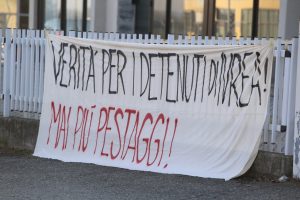 x-carcere-striscione-presidio-13-11-2016