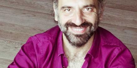 Stefano Bollani: l’uomo dalle cento dita Stefano Bollani: l’uomo dalle cento dita