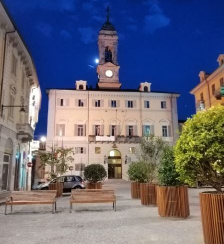 Ivrea “ridimensionata”: più paesone di provincia che città? Ivrea “ridimensionata”: più paesone di provincia che città?
