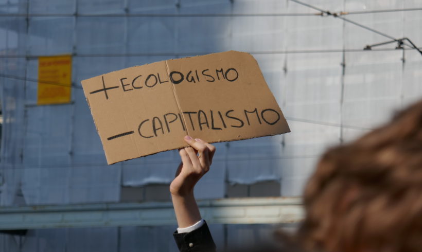 Gli Scioperi per il clima contro la finta riconversione ecologica Gli Scioperi per il clima contro la finta riconversione ecologica