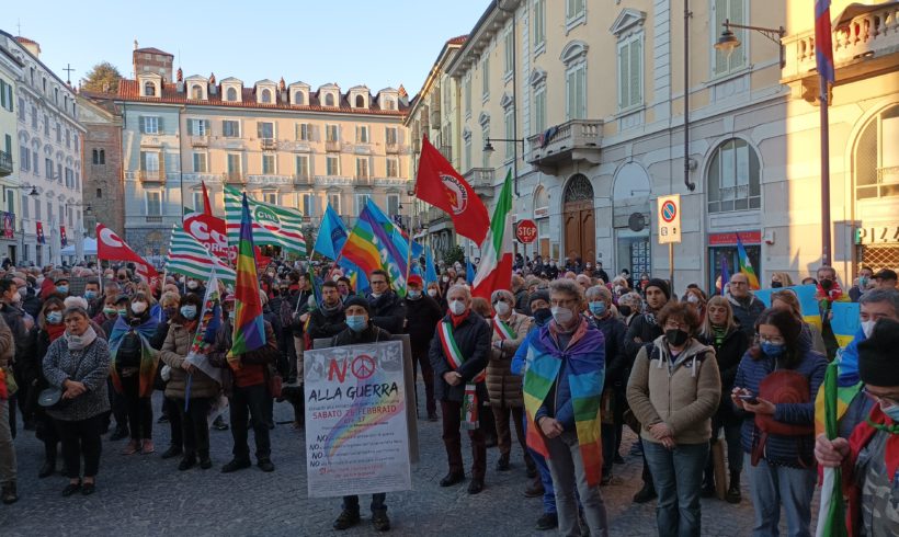 Ivrea per la pace c’è (pur nelle diverse posizioni) Ivrea per la pace c’è (pur nelle diverse posizioni)