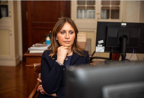 Comunicato sul post della senatrice Virginia Tiraboschi Comunicato sul post della senatrice Virginia Tiraboschi