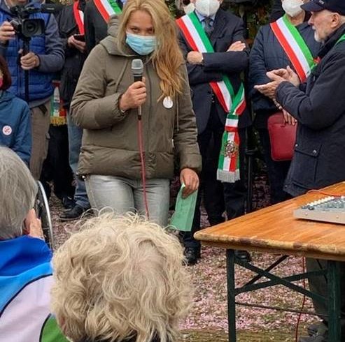 Le popolazioni non si sostengono con le armi Le popolazioni non si sostengono con le armi