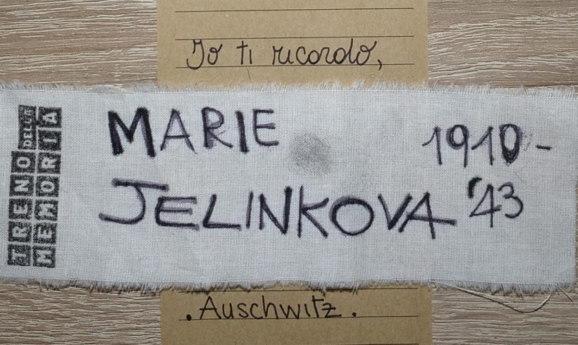 Chi oggi allestisce un campo profughi ha mai visitato Auschwitz? Chi oggi allestisce un campo profughi ha mai visitato Auschwitz?