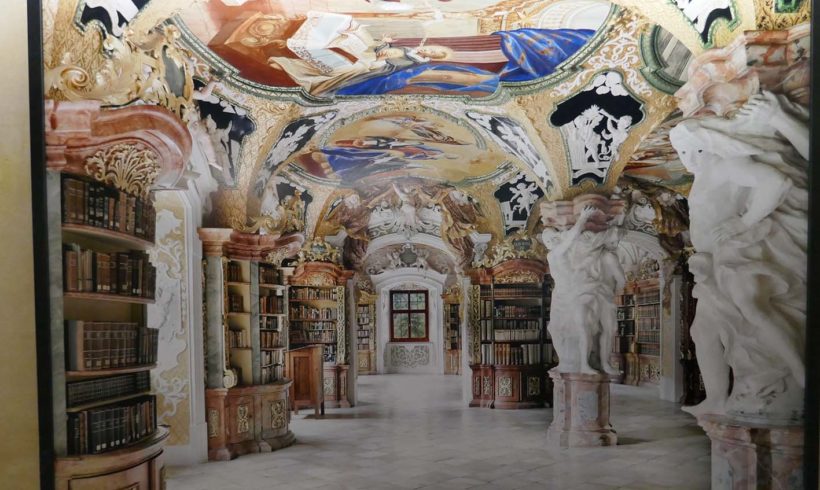 Il fascino delle biblioteche Il fascino delle biblioteche