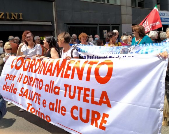 Almeno dodicimila in marcia a Torino per la Sanità Pubblica