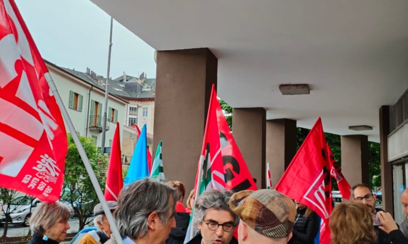 Sciopero nazionale Inps Servizi. Presidio anche a Ivrea. Sciopero nazionale Inps Servizi. Presidio anche a Ivrea.